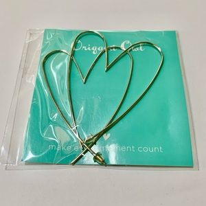 Origami Owl Wire Heart Earrings-New